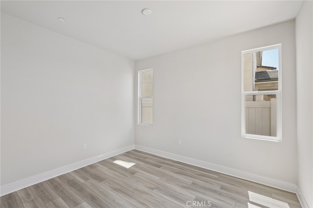 8541 Tamarack Avenue Property Photo 11