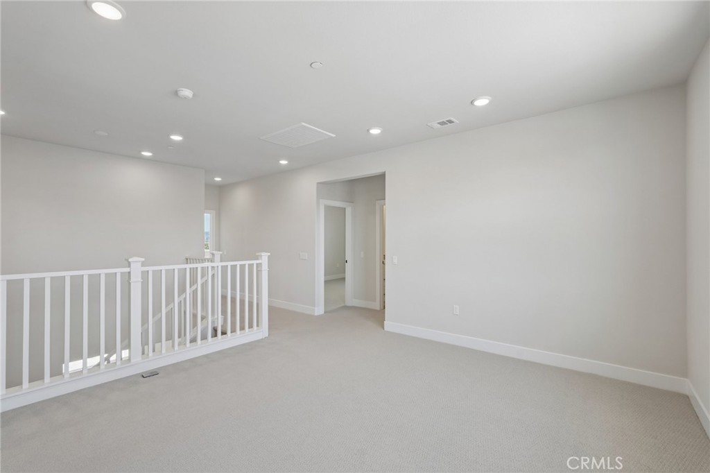 8541 Tamarack Avenue Property Photo 17