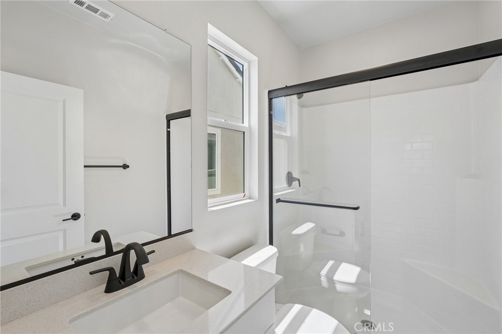 8541 Tamarack Avenue Property Photo 23