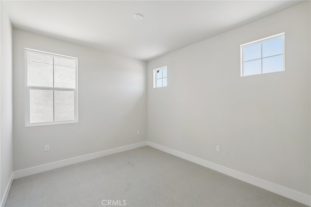 8541 Tamarack Avenue Property Photo 24