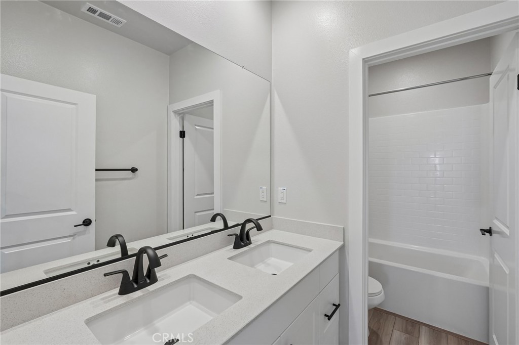 8541 Tamarack Avenue Property Photo 26