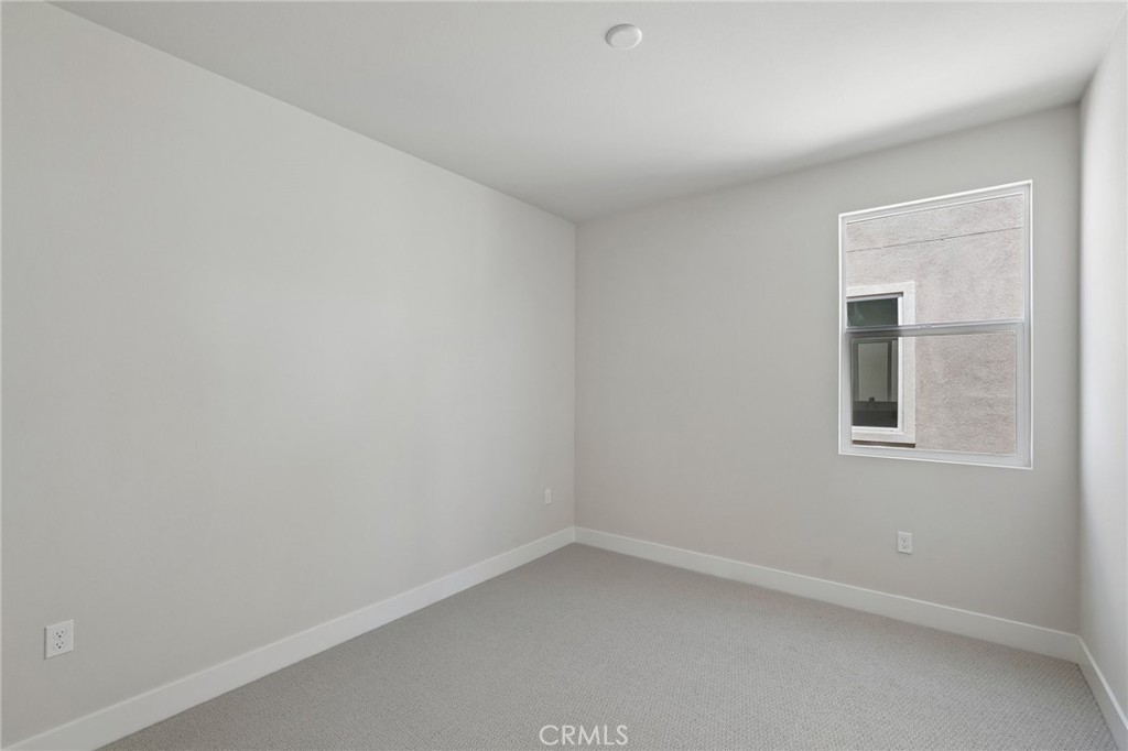 8541 Tamarack Avenue Property Photo 27