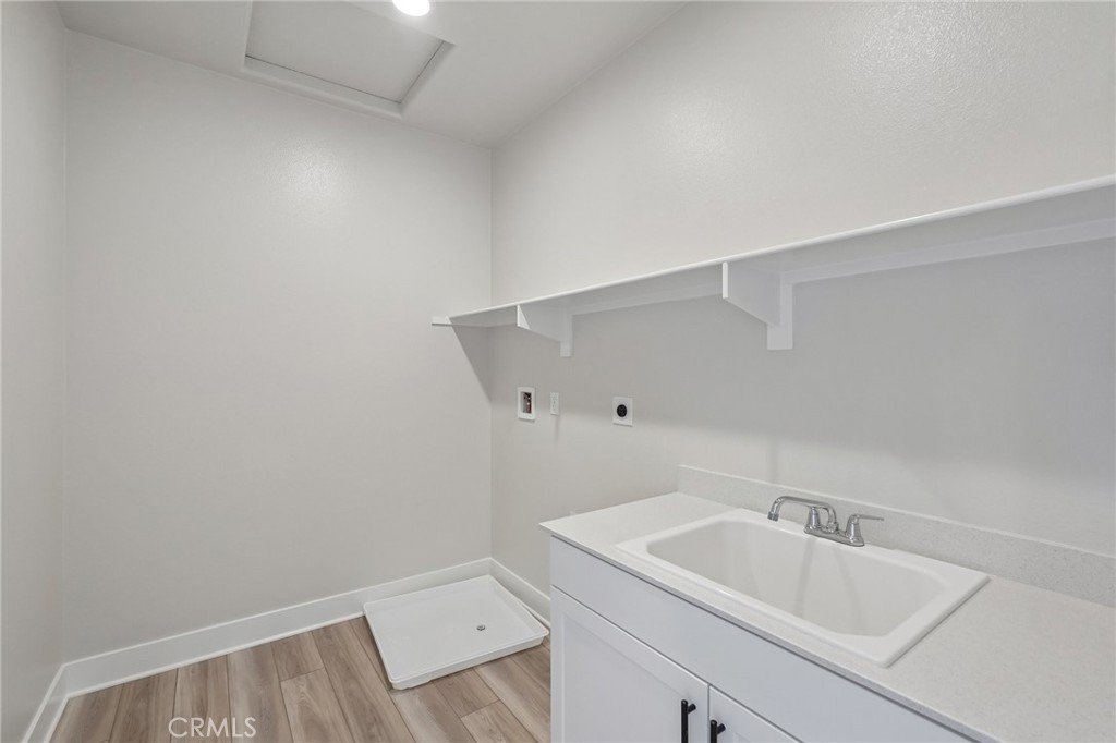 8541 Tamarack Avenue Property Photo 29