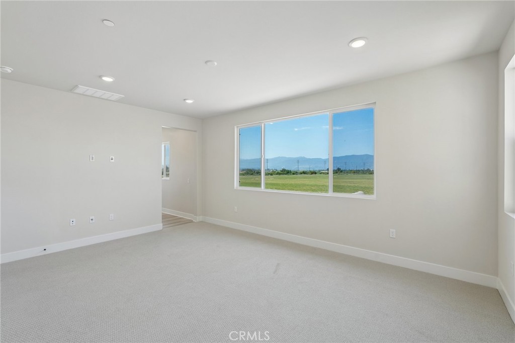 8541 Tamarack Avenue Property Photo 32