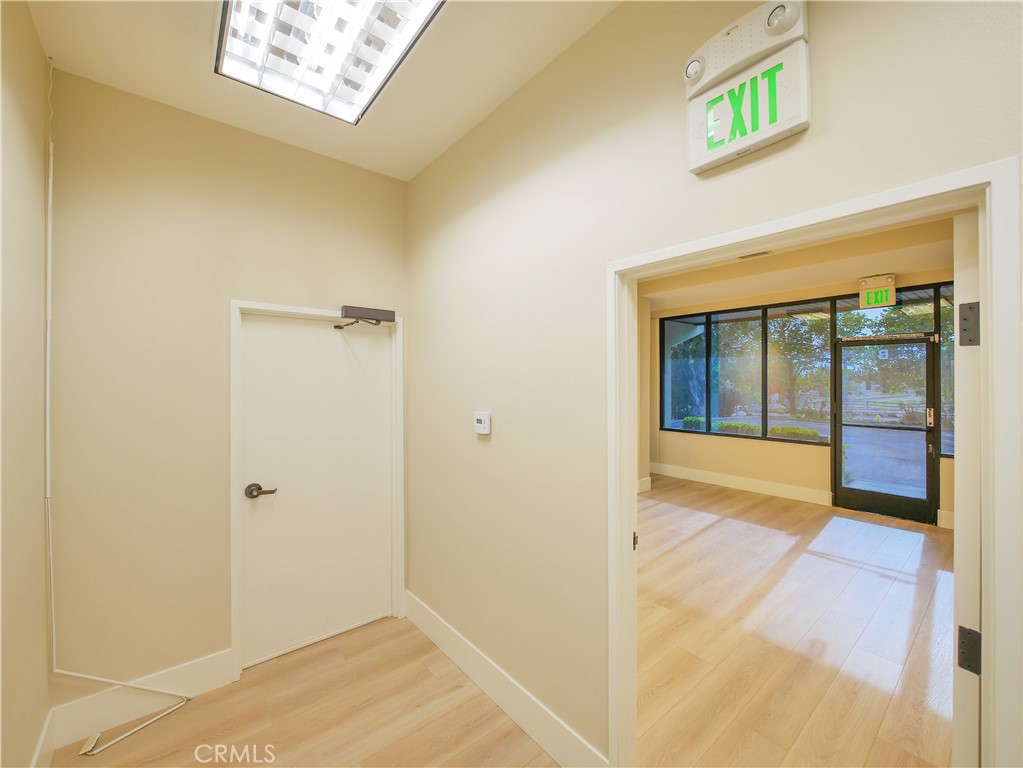 450 S Lone Hill B Property Photo 8