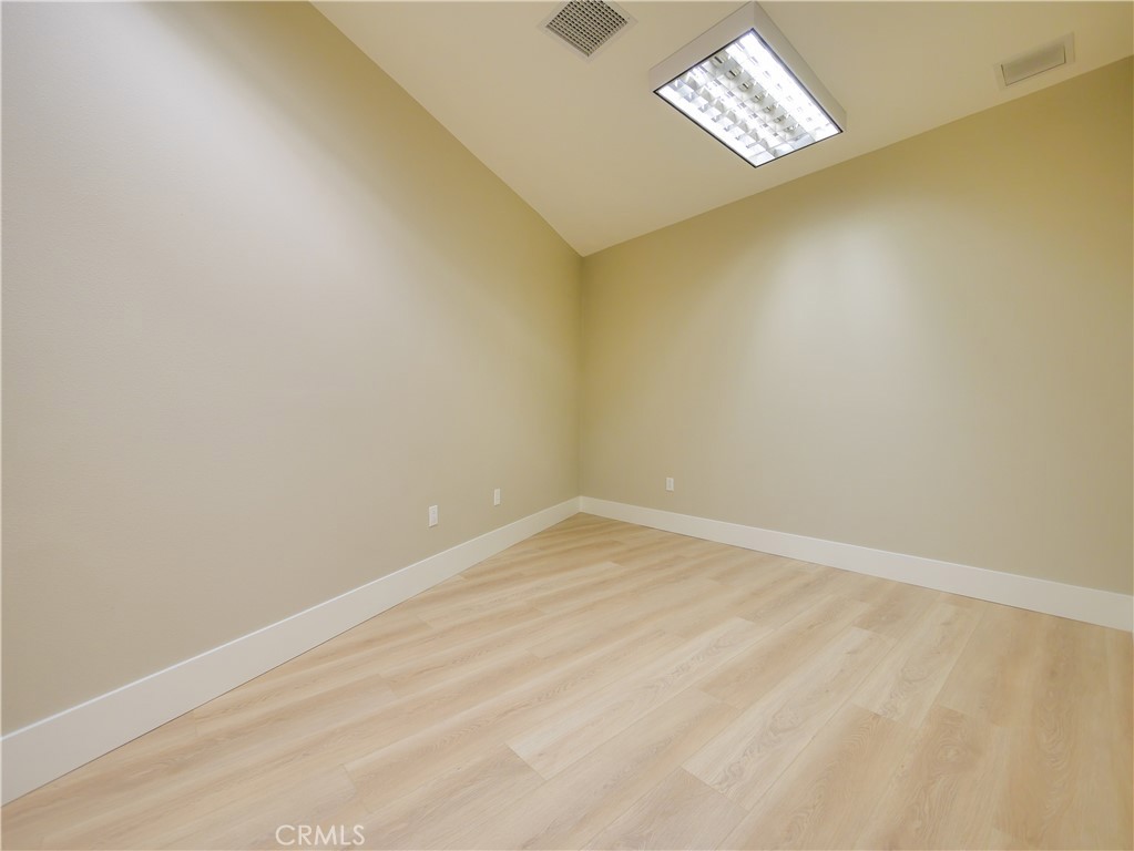 450 S Lone Hill B Property Photo 15