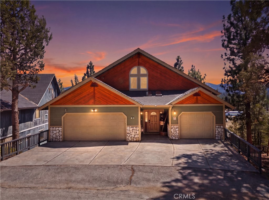 996 Feather Mountain Property Photo 1