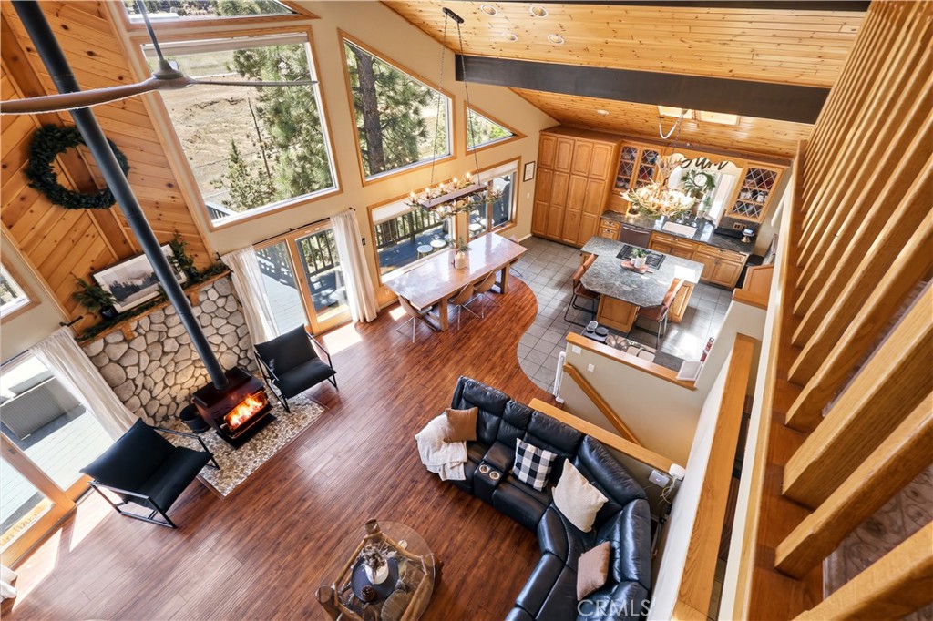 996 Feather Mountain Property Photo 7