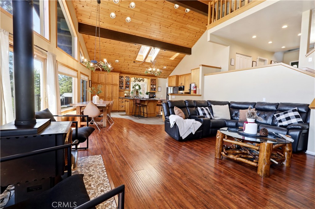 996 Feather Mountain Property Photo 8