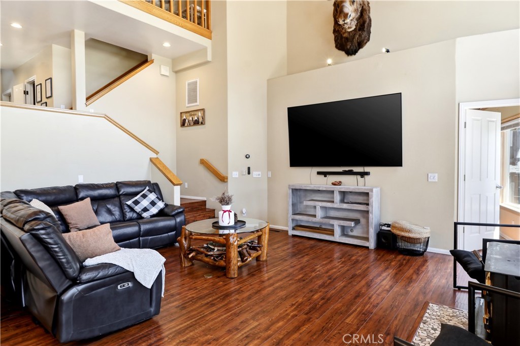 996 Feather Mountain Property Photo 9