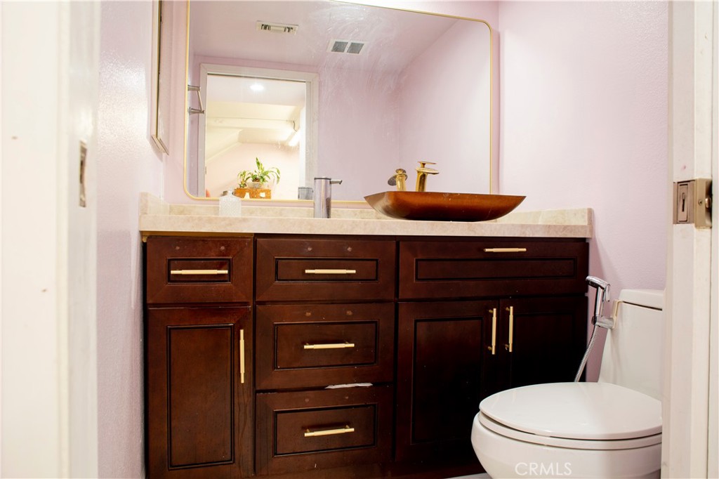 5259 Village Circle Drive Property Photo 6
