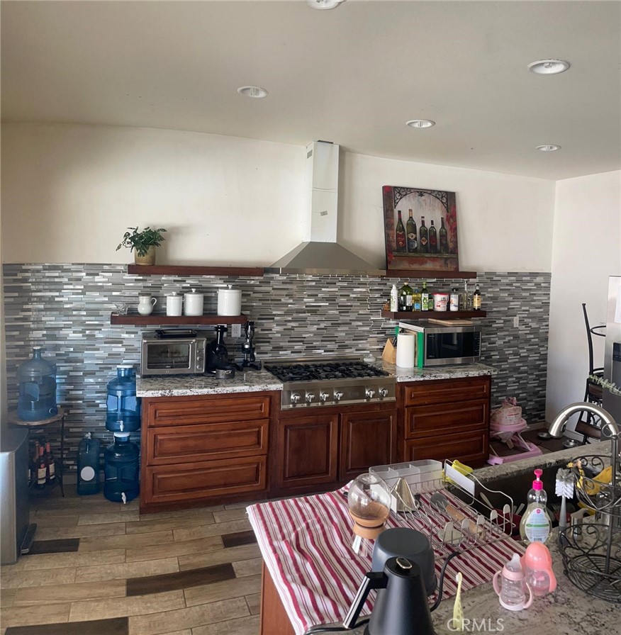 13526 Coolwater Property Photo 7