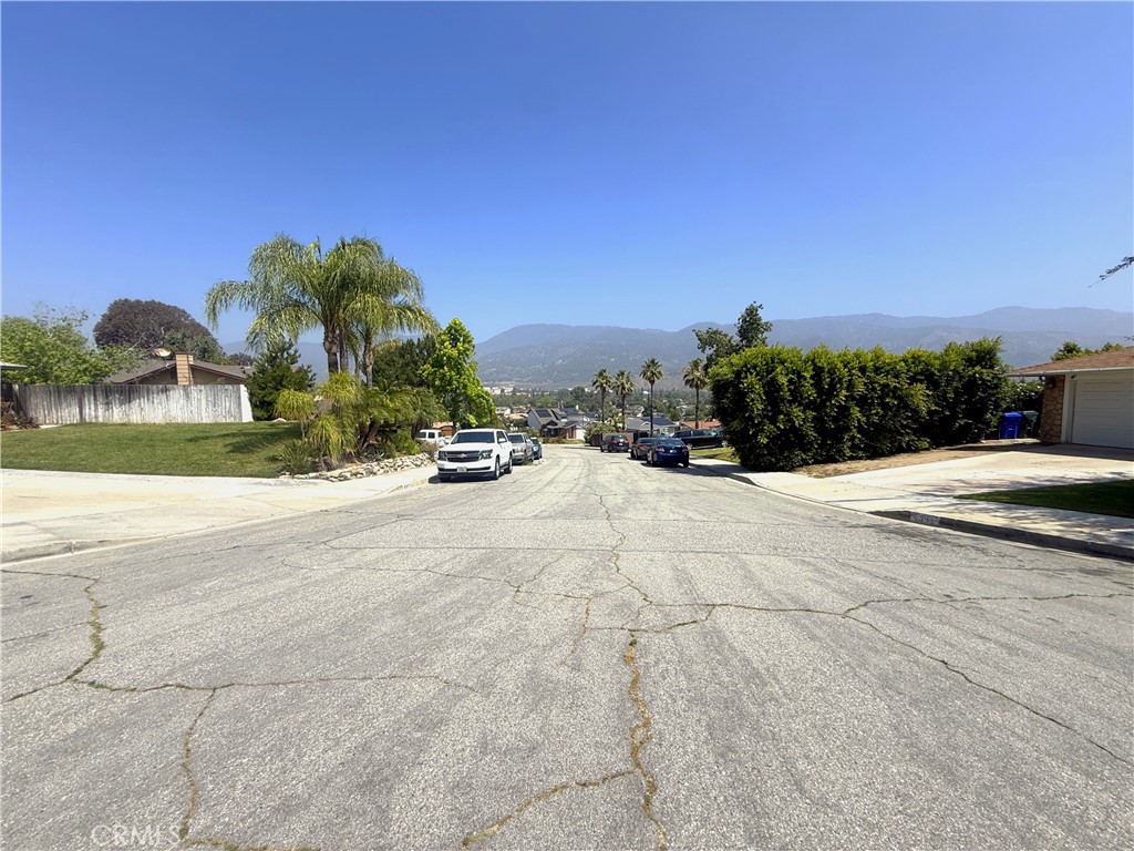 4328 Whitney Drive Property Photo 3