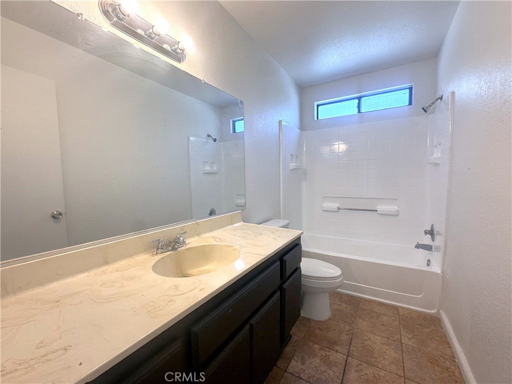 4328 Whitney Drive Property Photo 11