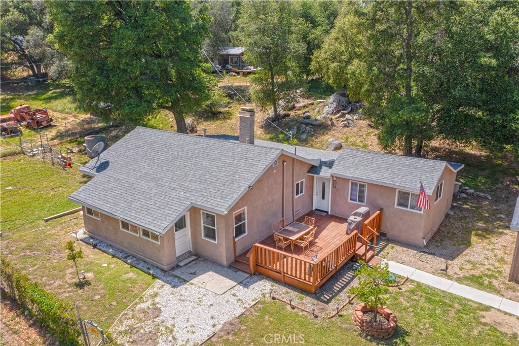 18839 Deer Trail Property Photo 1