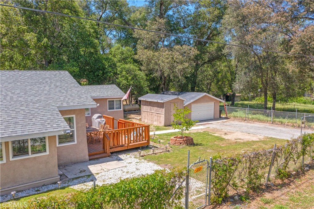 18839 Deer Trail Property Photo 3