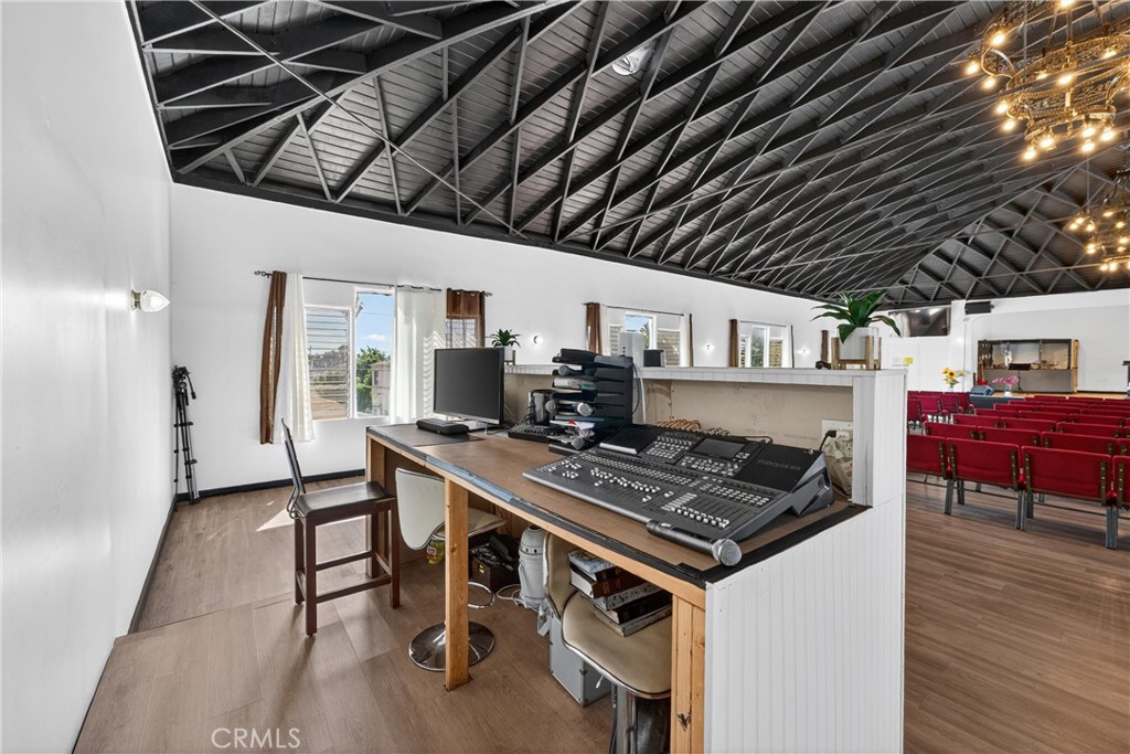 7101 Menlo Property Photo 15