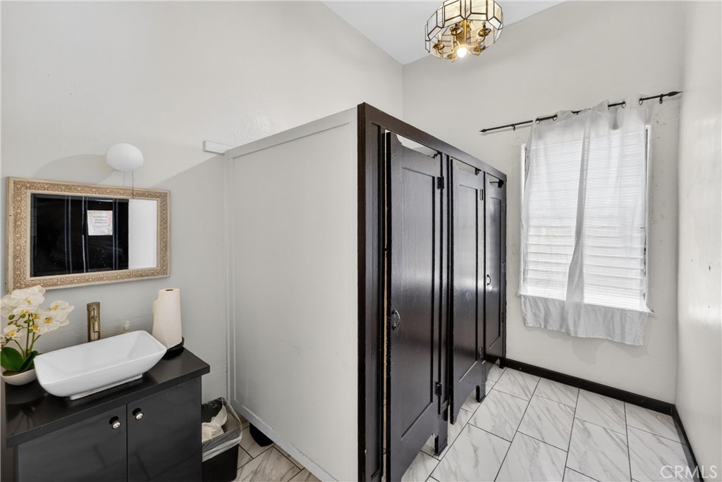 7101 Menlo Property Photo 33