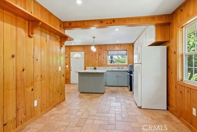 2285 Lausanne Drive Property Photo 8