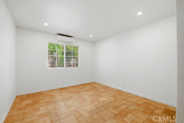 2285 Lausanne Drive Property Photo 10