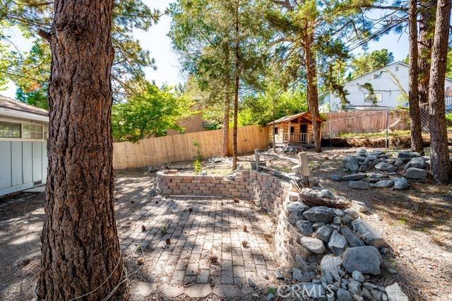 2285 Lausanne Drive Property Photo 17