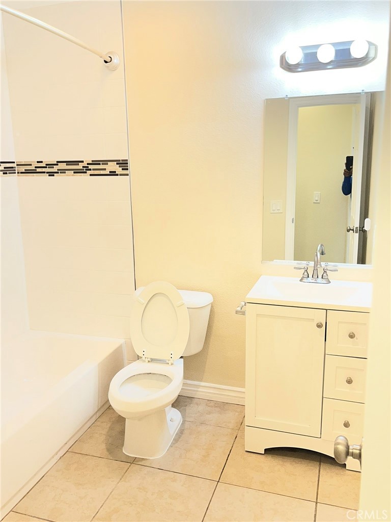 3495 E 21st B Property Photo 13