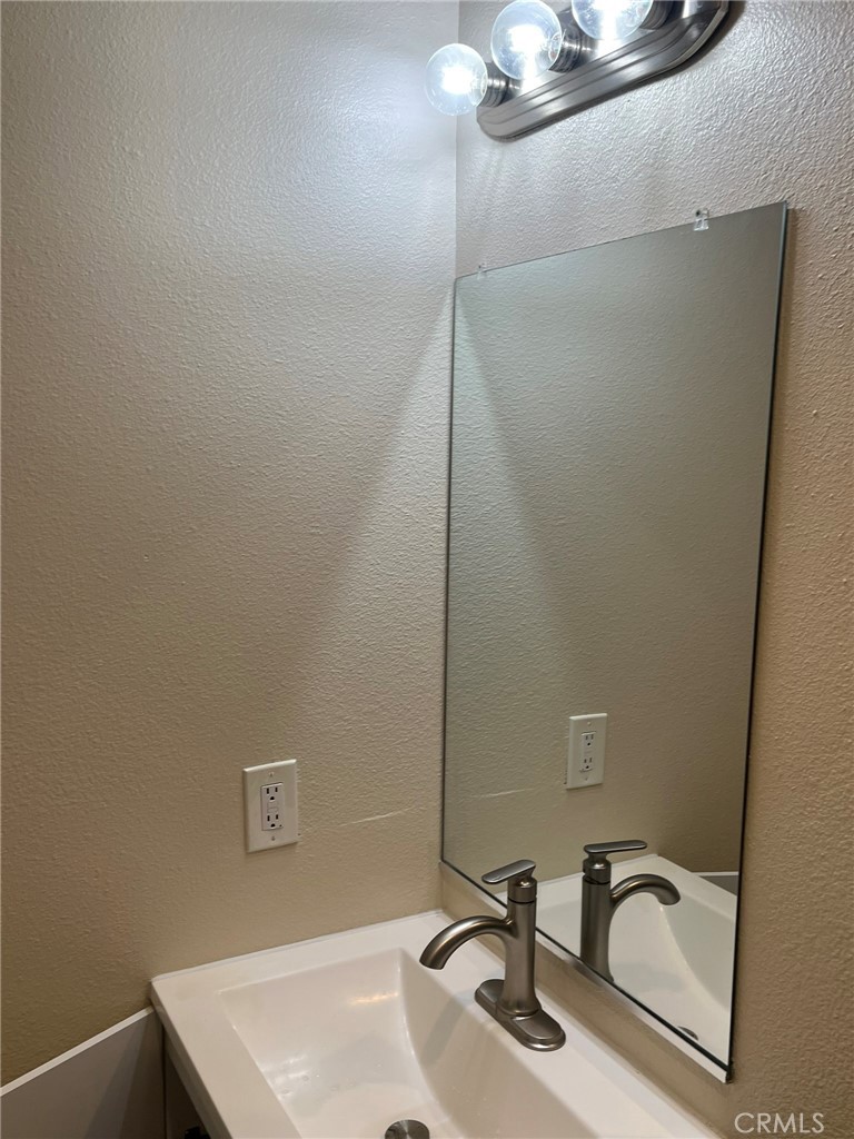 3495 E 21st B Property Photo 17