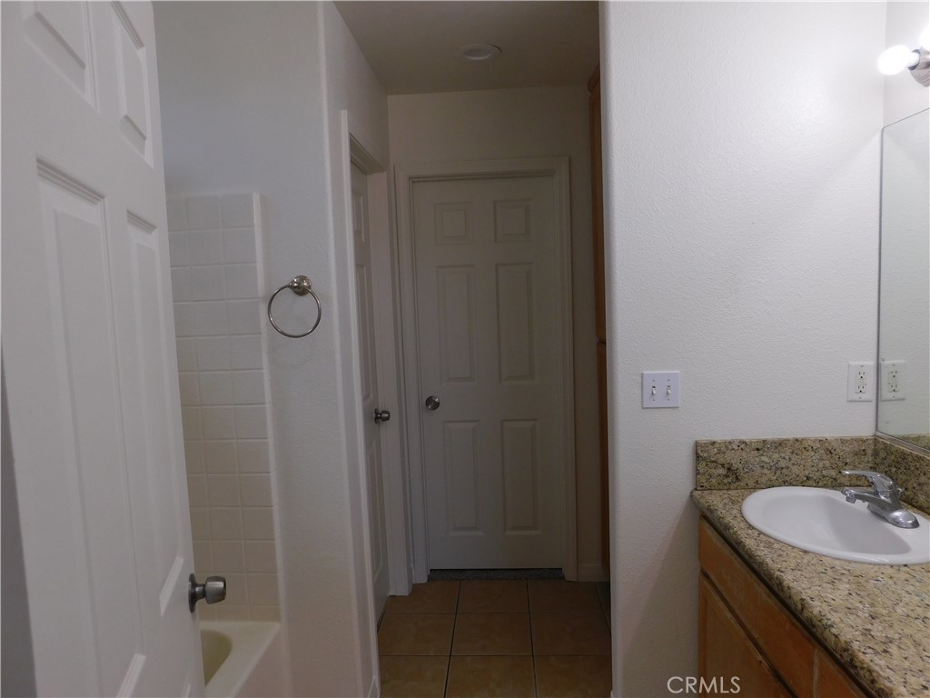 8560 Eucalyptus Property Photo 18