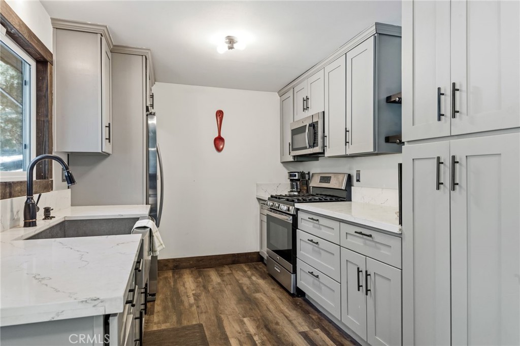 426 Crystal Court Property Photo 12