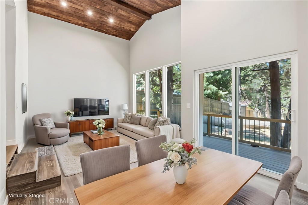 426 Crystal Court Property Photo 28