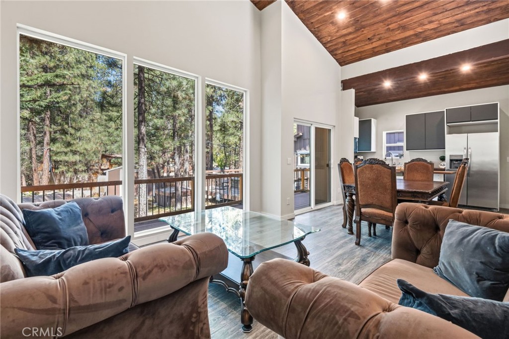 426 Crystal Court Property Photo 32