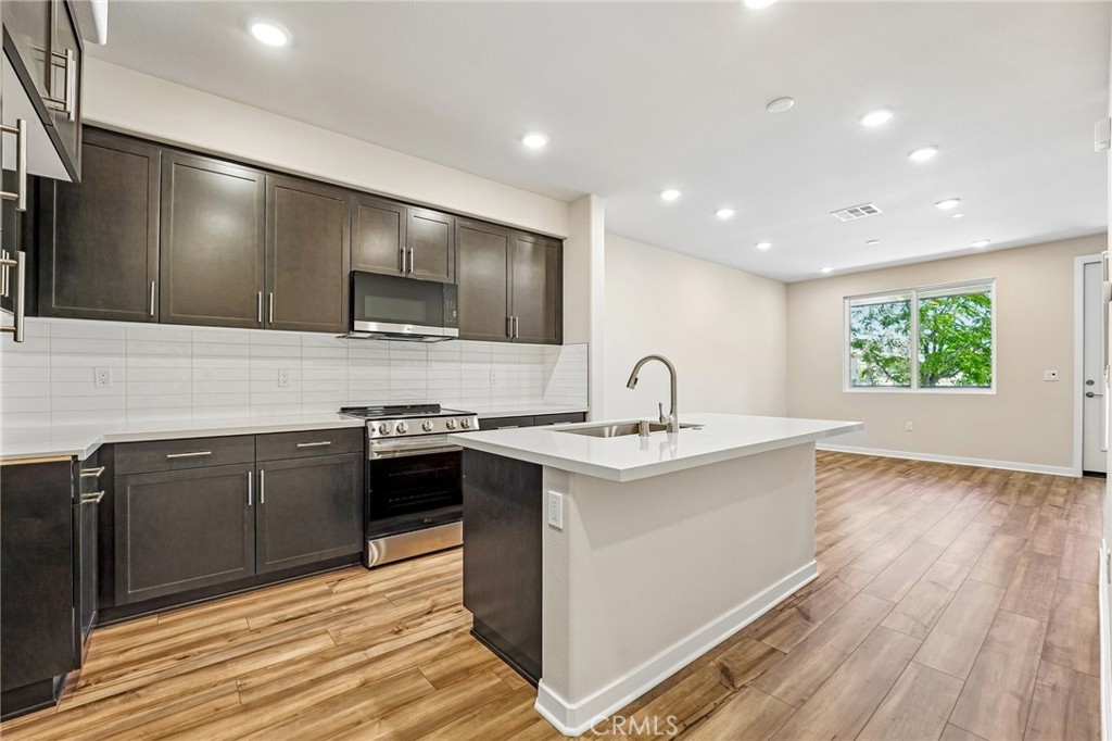 9524 Hannah Way Property Photo 1