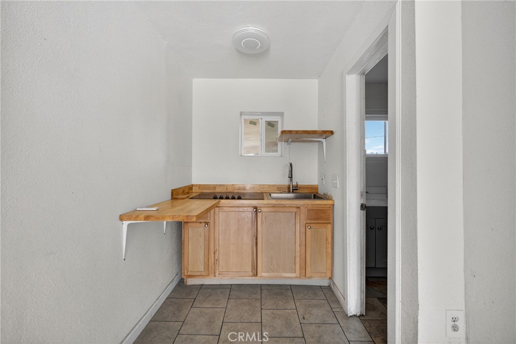 83 Panorama Property Photo 9