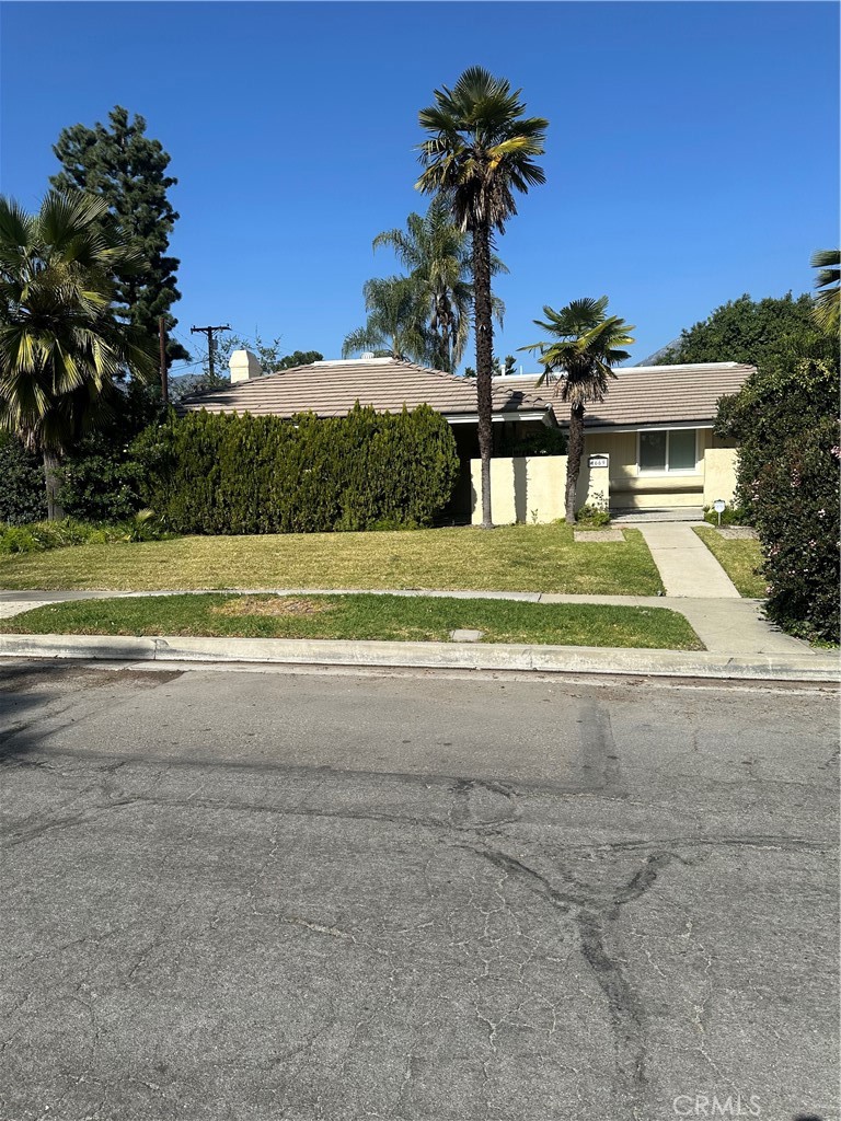 1669 N San Antonio Property Photo 1