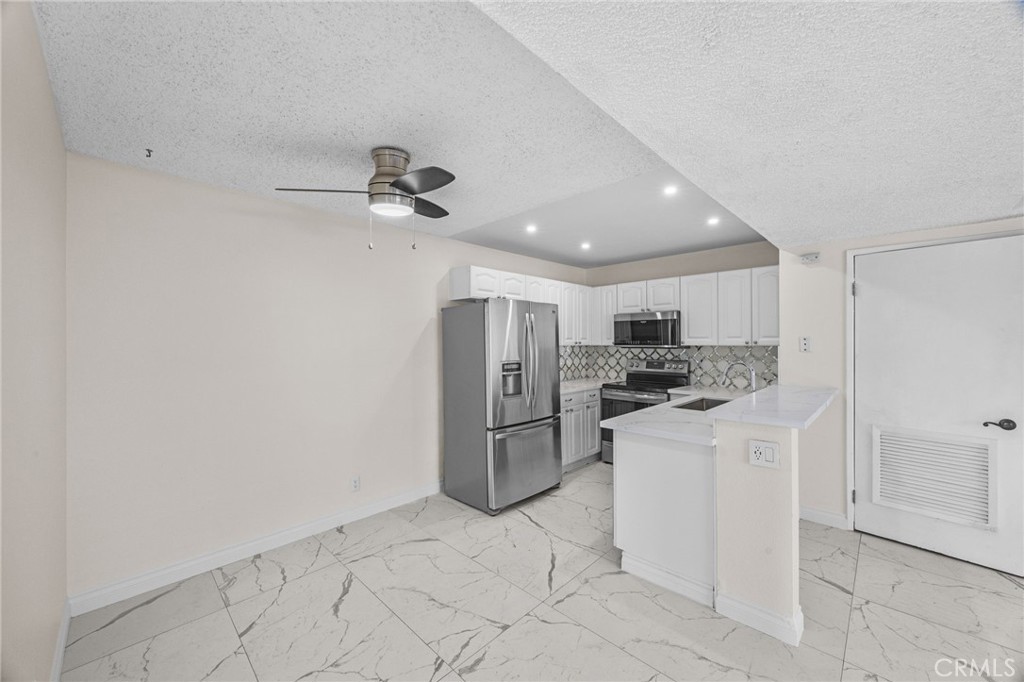 1480 W Edgehill 67 Property Photo 4