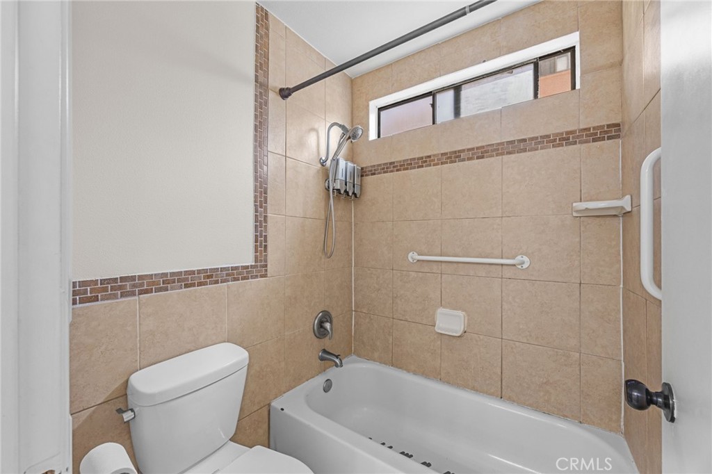 1480 W Edgehill 67 Property Photo 9