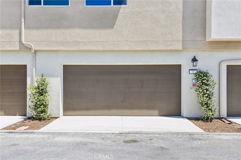 4007 Valley Oak Lane C Property Photo 2
