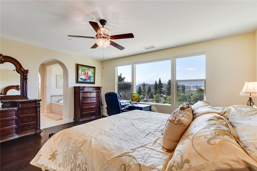 1127 Las Colinas Way Property Photo 39
