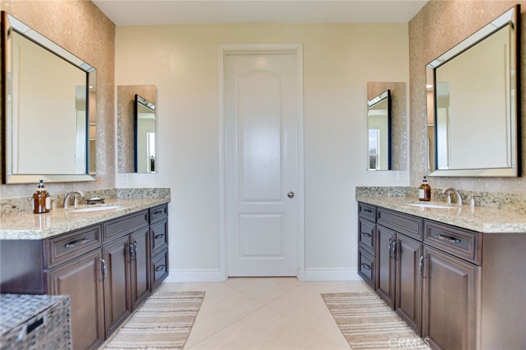 1127 Las Colinas Way Property Photo 40