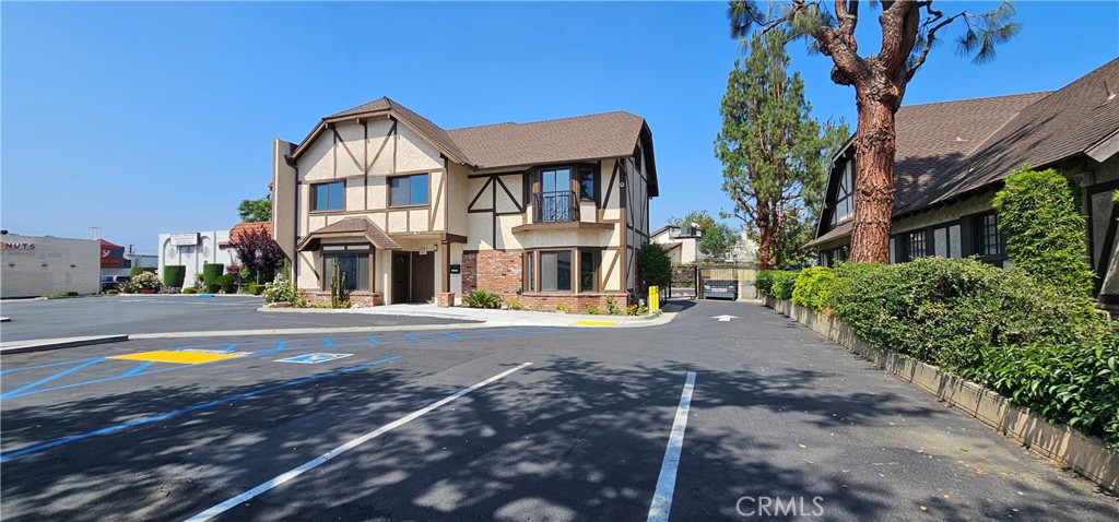 417 E Merced Avenue Property Photo 2