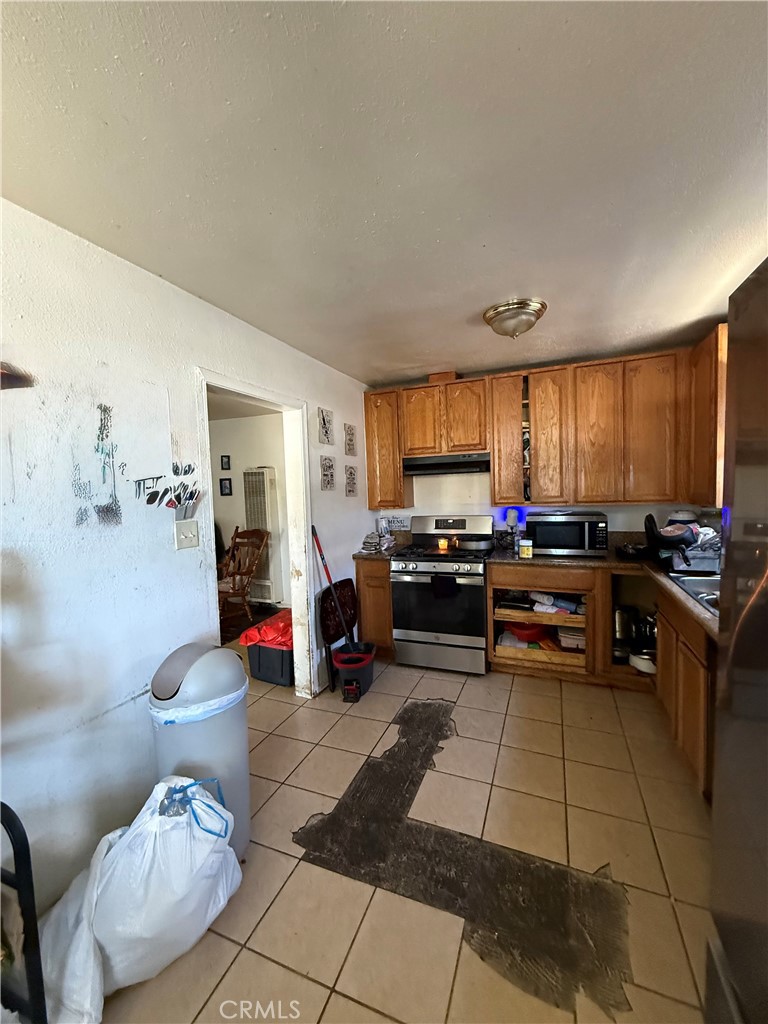 1064 253rd Property Photo 3
