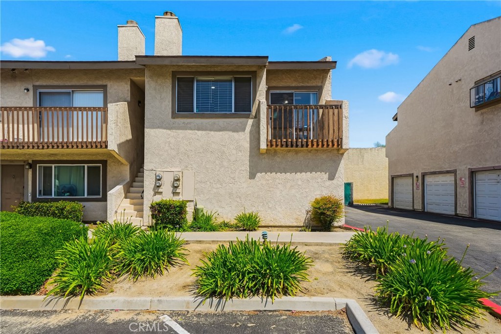 1251 S Meadow 120 Property Photo 1