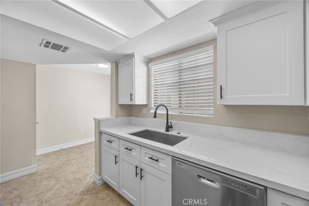 174 W Walnut B Property Photo 8