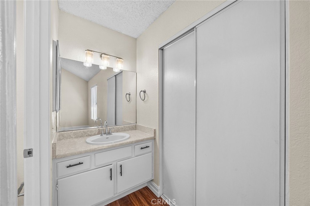 174 W Walnut B Property Photo 12