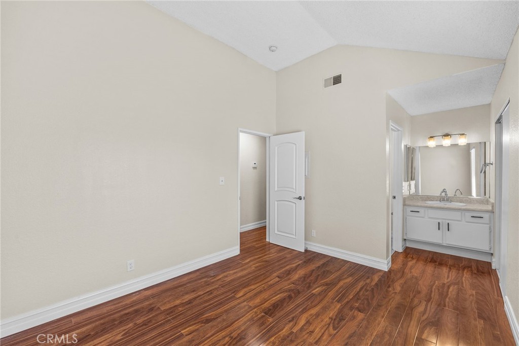 174 W Walnut B Property Photo 18