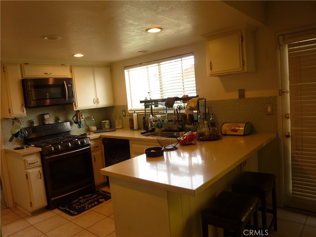 13766 Burning Tree Drive Property Photo 12