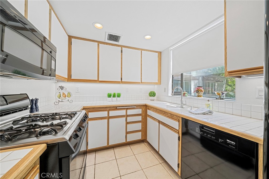 4277 Las Virgenes 1 Property Photo 10