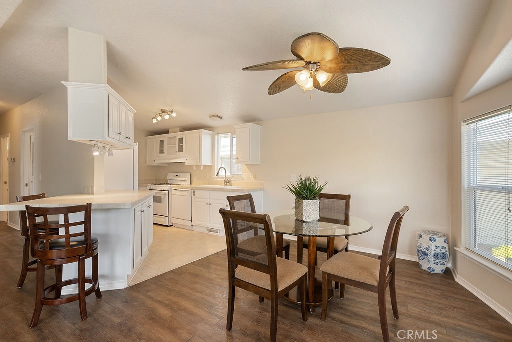840 E Foothill 84 Property Photo 18