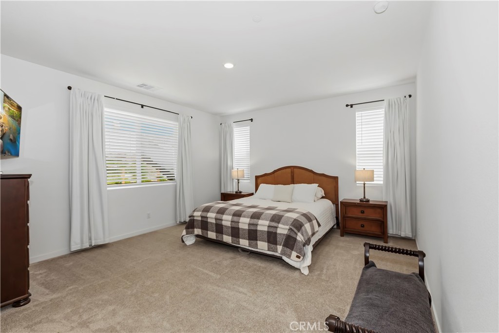 1560 Foothill Drive Property Photo 16