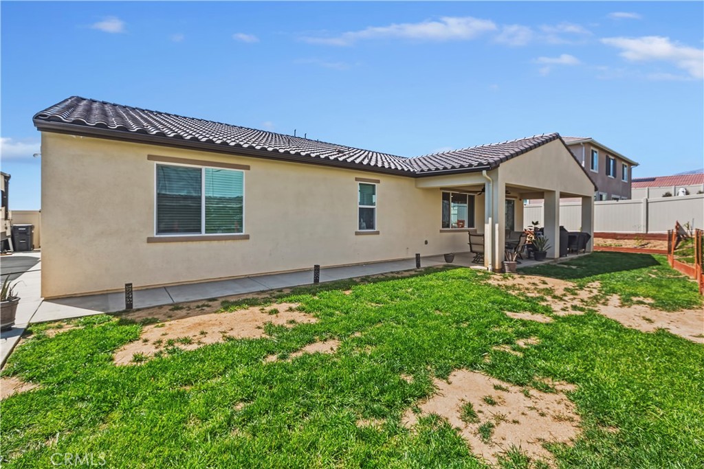 1560 Foothill Drive Property Photo 34